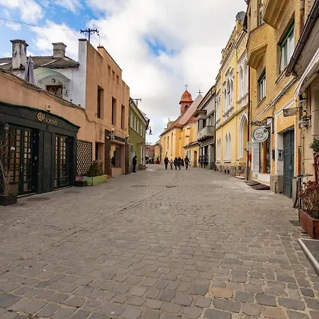 Old Town By Mm Host